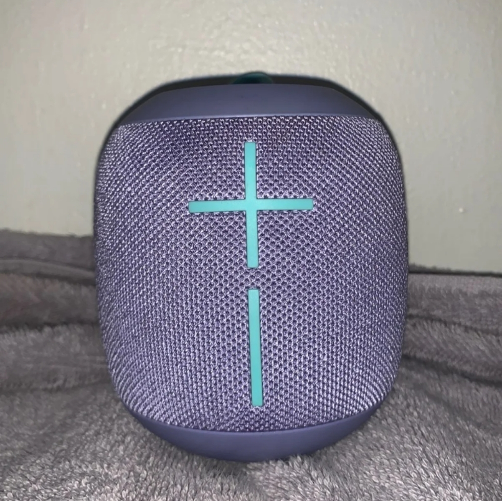 Ultimate ears speaker